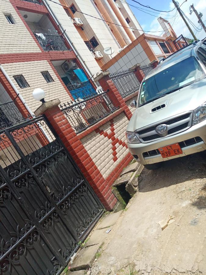 Ange Raphael Douala Exterior photo